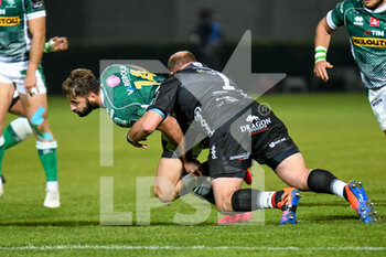 2020-11-29 - Angelo Esposito (Benetton Treviso) tackled by Brok Harris (Dragons) - BENETTON VS DRAGONS - GUINNESS PRO 14 - RUGBY