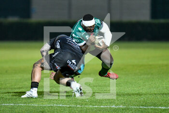 2020-11-29 - Cherif Traoré (Benetton Treviso) tackled by Richard Hibbard (Dragons) - BENETTON VS DRAGONS - GUINNESS PRO 14 - RUGBY
