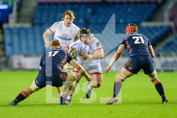 2020-11-30 - Bradley Roberts (16) of Ulster Rugby runs at Sam Grahamslaw (17) and Connor Boyle (21) of Edinburgh Rugby during the Guinness Pro 14 rugby union match between Edinburgh Rugby and Ulster Rugby on November 30, 2020 at BT Murrayfield stadium in Edinburgh, Scotland - Photo Malcolm Mackenzie / ProSportsImages / DPPI - EDINBURGH RUGBY VS ULSTER RUGBY - GUINNESS PRO 14 - RUGBY