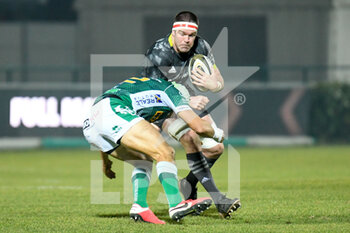 2021-01-30 - Billy Holland (Munster) tackled by Ignacio Brex (Benetton Treviso) - BENETTON TREVISO VS MUNSTER RUGBY - GUINNESS PRO 14 - RUGBY