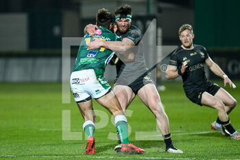 2021-02-26 - Angelo Esposito (Benetton Treviso) tackled by Tom Daly (Connacht) - BENETTON TREVISO VS CONNACHT RUGBY - GUINNESS PRO 14 - RUGBY
