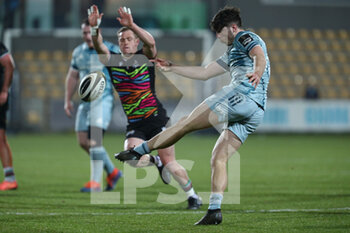 2021-03-12 - Jimmy O’Brien (Leinster) kicks in touch - ZEBRE VS LEINSTER RUGBY - GUINNESS PRO 14 - RUGBY