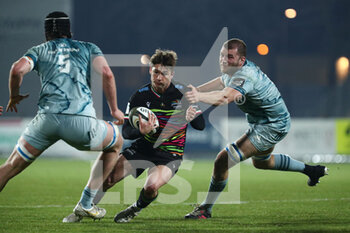 2021-03-12 - Antonio Rizzi (Zebre Rugby Club) tries to keep the ball - ZEBRE VS LEINSTER RUGBY - GUINNESS PRO 14 - RUGBY