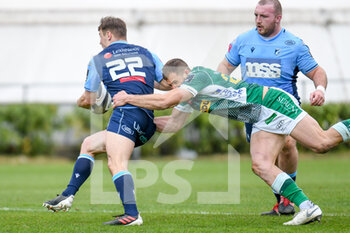2021-03-14 - Jarrod Evans (Cardiff) tackled by Tommaso Benvenuti (Benetton Treviso) - BENETTON TREVISO VS CARDIFF BLUES - GUINNESS PRO 14 - RUGBY