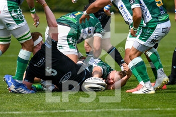 2021-04-24 - Federico Ruzza (Benetton Treviso) tackled by Rob Harley (Glasgow) - RAINBOW CUP 2021 - BENETTON TREVISO VS GLASGOW WARRIORS - GUINNESS PRO 14 - RUGBY