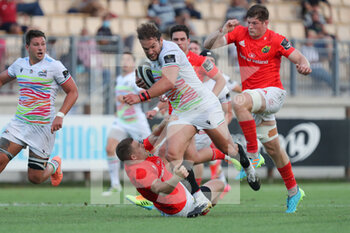 2021-06-11 - Federico Mori (Zebre) breaks a tackle - RAINBOW CUP 2021 - ZEBRE RUGBY VS MUNSTER - GUINNESS PRO 14 - RUGBY