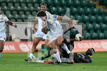 2020-09-04 - Exeter Chiefs centre Tom Hendrickson (12) escapes the tackle of Northampton Saints back row Courteney Lawes during the English championship, Gallagher Premiership Rugby Union match between Northampton Saints and Exeter Chiefs on September 4, 2020 at Franklins Gardens in Northampton, England - Photo Dennis Goodwin / ProSportsImages / DPPI - NORTHAMPTON SAINTS VS EXETER CHIEFS - PREMERSHIP RUGBY UNION - RUGBY