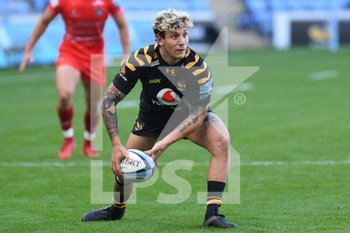 2020-09-09 - Wasps fullback Matteo Minozzi (15) passes the ball during the English championship Gallagher Premiership Rugby Union match between Wasps and Leicester Tigers on September 9, 2020 at the Ricoh Arena in Coventry, England - Photo Dennis Goodwin / ProSportsImages / DPPI - WASPS VS LEICESTER TIGERS - PREMERSHIP RUGBY UNION - RUGBY