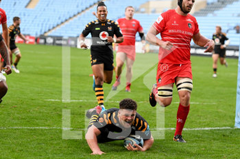 2020-09-09 - Wasps back row Alfie Barbeary (6) scores a try during the English championship Gallagher Premiership Rugby Union match between Wasps and Leicester Tigers on September 9, 2020 at the Ricoh Arena in Coventry, England - Photo Dennis Goodwin / ProSportsImages / DPPI - WASPS VS LEICESTER TIGERS - PREMERSHIP RUGBY UNION - RUGBY