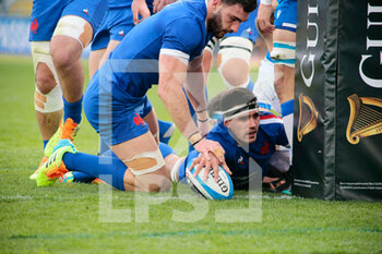 2021-02-06 - Dylan Cretin (France) scoring a try assisted by Charles Ollivon during the 2021 Six Nations championship rugby union match between Italy and France on January 6, 2021 at Stadio Olimpico in Rome, Italy - Photo Nderim Kaceli / DPPI - 2021 SIX NATIONS RUGBY - ITALY VS FRANCE - SIX NATIONS - RUGBY