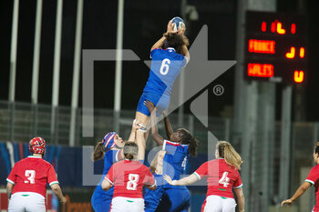 2021-04-03 - Celine Ferer of France wins the line out during the 2021 Women's Six Nations, rugby union match between France and Wales on April 3, 2021 at La Rabine stadium in Vannes, France - Photo Damien Kilani / DK Prod / DPPI - SEI NAZIONI FEMMINILE 2021 - FRANCIA VS GALLES - SIX NATIONS - RUGBY