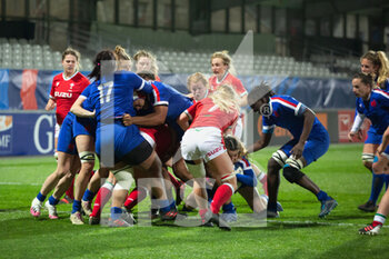2021-04-03 - Maul and Try for Agathe Sochat of France during the 2021 Women's Six Nations, rugby union match between France and Wales on April 3, 2021 at La Rabine stadium in Vannes, France - Photo Damien Kilani / DK Prod / DPPI - SEI NAZIONI FEMMINILE 2021 - FRANCIA VS GALLES - SIX NATIONS - RUGBY