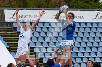 2021-04-10 - Valeria Fedrighi (Italy) wins the touche - WOMEN GUINNESS SIX NATIONS 2021 - ITALY VS ENGLAND - SIX NATIONS - RUGBY