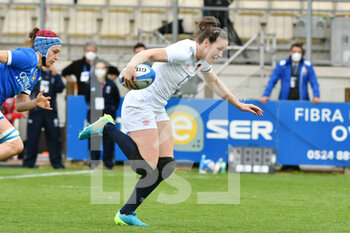 2021-04-10 - Emily Scarratt scores the first try for England - WOMEN GUINNESS SIX NATIONS 2021 - ITALY VS ENGLAND - SIX NATIONS - RUGBY