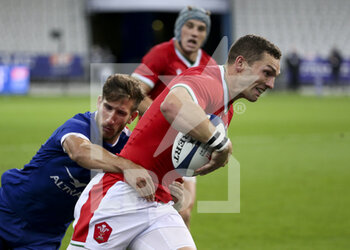2020-10-24 - George North of Wales, Vincent Rattez of France (left) during the 2020 International Rugby Union Test Match between France and Wales on October 24, 2020 at Stade de France in Saint-Denis near Paris, France - Photo Jean Catuffe / DPPI - FRANCE VS WALES - TEST MATCH - RUGBY