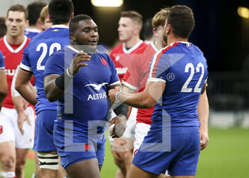 2020-10-24 - Demba Bamba, Arthur Vincent of France celebrate the victory following the 2020 International Rugby Union Test Match between France and Wales on October 24, 2020 at Stade de France in Saint-Denis near Paris, France - Photo Jean Catuffe / DPPI - FRANCE VS WALES - TEST MATCH - RUGBY