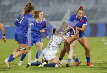 2021-04-30 - Elise Pignot of France and Sarah Hunter of England during the Women's Rugby Union Test Match between France and England on April 30, 2021 at Le Stadium in Villeneuve-d'Ascq, France - Photo Loic Baratoux / DPPI - WOMEN'S FRIENDLY MATCH - FRANCE VS ENGLAND - TEST MATCH - RUGBY