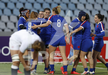 2021-04-30 - French players celebrate after a try during the Women's Rugby Union Test Match between France and England on April 30, 2021 at Le Stadium in Villeneuve-d'Ascq, France - Photo Loic Baratoux / DPPI - WOMEN'S FRIENDLY MATCH - FRANCE VS ENGLAND - TEST MATCH - RUGBY