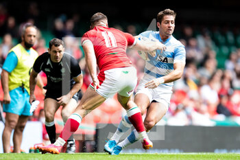 2021-07-10 - Santiago Cordero of Argentina under pressure from Owen Lane of Wales during the 2021 Summer Internationals, Rugby Union test match between Wales and Argentina on July 10, 2021 at Principality Stadium in Cardiff, Wales - Photo Simon King / ProSportsImages / DPPI - TEST MATCH 2021 - WALES VS ARGENTINA - TEST MATCH - RUGBY
