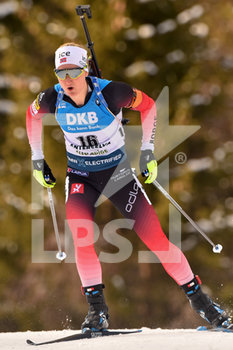 2020-02-14 - La norvegese Marte Olsbu Roiseland, 1a cl., in azione - IBU WORLD CUP BIATHLON 2020 - 7.5KM SPRINT FEMMINILE - BIATHLON - WINTER SPORTS
