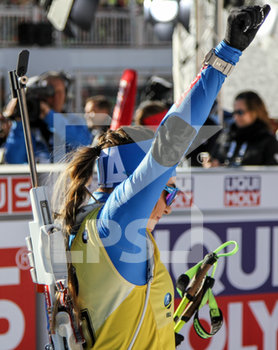 2020-02-18 - L'italiana Dorothea WIERER (ITA) al traguardo pugno alzato per la vittoria - IBU WORLD CUP BIATHLON 2020 - 15 KM INDIVIDUALE FEMMINILE - BIATHLON - WINTER SPORTS