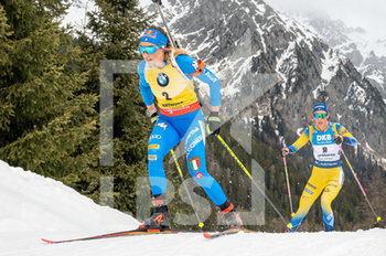 2020-02-23 - Dorothea Wierer (ITA) davanti a Oeberg Hanna (SWE) - IBU WORLD CUP BIATHLON 2020 - PARTENZA IN LINEA FEMMINILE - BIATHLON - WINTER SPORTS