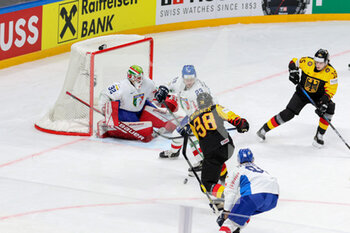 2021-05-21 - Shots on goal by team Germany and save by Justin Fazio (Italy)  - WORLD CHAMPIONSHIP 2021 - GERMANY VS ITALY - ICE HOCKEY - WINTER SPORTS