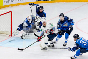 2021-05-22 - sot on goal Chmelevski (USA)   - WORLD CHAMPIONSHIP 2021 - FINLAND VS USA - ICE HOCKEY - WINTER SPORTS