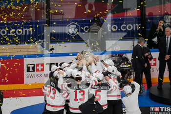 2021-06-06 - GOLD MEDAL 
Finland VS Canada 
FINAL SCORE 
2 - 3 (OT WIN) CELEBRATION 
 - WORLD CHAMPIONSHIP 2021 - GOLD MEDAL - FINLAND VS CANADA - ICE HOCKEY - WINTER SPORTS