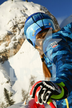2021-02-11 - SHIFFRIN Mikaela (USA) BRONZE MEDAL - 2021 FIS ALPINE WORLD SKI CHAMPIONSHIPS - SUPER G - WOMEN - ALPINE SKIING - WINTER SPORTS