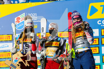 2021-02-11 - GUT-BEHRAMI Lara - SUTER Corinne (SUI) - SHIFFRIN Mikaela (USA) - 2021 FIS ALPINE WORLD SKI CHAMPIONSHIPS - SUPER G - WOMEN - ALPINE SKIING - WINTER SPORTS