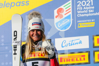 2021-02-11 - SUTER Corinne (SUI) SILVER MEDAL - 2021 FIS ALPINE WORLD SKI CHAMPIONSHIPS - SUPER G - WOMEN - ALPINE SKIING - WINTER SPORTS