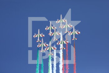 2021-02-14 - Frecce Tricolori Acrobatic air patrol - 2021 FIS ALPINE WORLD SKI CHAMPIONSHIPS - DOWNHILL - MEN - ALPINE SKIING - WINTER SPORTS