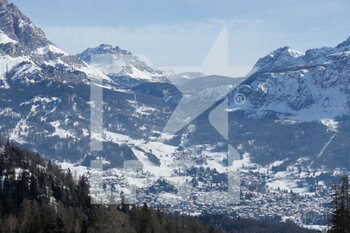 2021-02-19 - Panoramic view of Cortina from the Tofana slopes - 2021 FIS ALPINE WORLD SKI CHAMPIONSHIPS - GIANT SLALOM - MEN - ALPINE SKIING - WINTER SPORTS