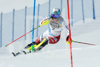 2021-02-20 - Wendy Holdener (SUI) in action. She is the third fastest after the first run - 2021 FIS ALPINE WORLD SKI CHAMPIONSHIPS - SLALOM - WOMEN - ALPINE SKIING - WINTER SPORTS