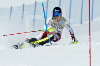 2021-02-20 - Franziska Gritsch (AUT) in action - 2021 FIS ALPINE WORLD SKI CHAMPIONSHIPS - SLALOM - WOMEN - ALPINE SKIING - WINTER SPORTS