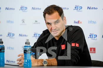 2019-11-16 - Roger Federer  SUI - NITTO ATP FINAL ROGER FEDERER VS STEFANOS TSITSIPAS SEMIFINAL 1 - INTERNATIONALS - TENNIS