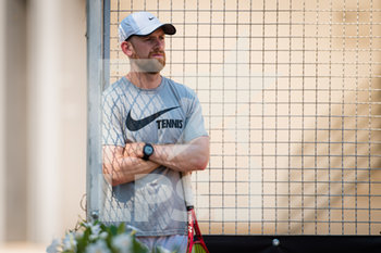 2020-09-14 - Coach Andrew Bettles during practice at the 2020 Internazionali BNL d'Italia WTA Premier 5 tennis tournament on September 13, 2020 at Foro Italico in Rome, Italy - Photo Rob Prange / Spain DPPI / DPPI - INTERNAZIONALI BNL D'ITALIA 2020 - INTERNATIONALS - TENNIS