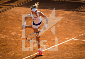 2020-09-14 - Jil Teichmann of Switzerland in action during the first round of the 2020 Internazionali BNL d'Italia WTA Premier 5 tennis tournament on September 14, 2020 at Foro Italico in Rome, Italy - Photo Rob Prange / Spain DPPI / DPPI - INTERNAZIONALI BNL D'ITALIA 2020 - INTERNATIONALS - TENNIS