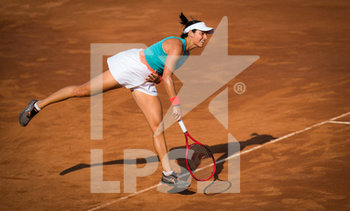 2020-09-15 - Caroline Garcia of France in action during the first round of the 2020 Internazionali BNL d'Italia WTA Premier 5 tennis tournament on September 15, 2020 at Foro Italico in Rome, Italy - Photo Rob Prange / Spain DPPI / DPPI - INTERNAZIONALI BNL D'ITALIA 2020 - INTERNATIONALS - TENNIS