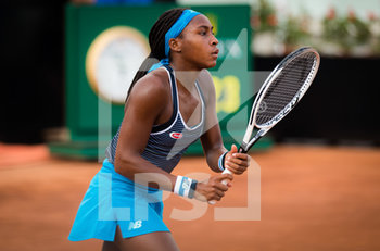 2020-09-15 - Cori Gauff of the United States in action during the first round at the 2020 Internazionali BNL d'Italia WTA Premier 5 tennis tournament on September 15, 2020 at Foro Italico in Rome, Italy - Photo Rob Prange / Spain DPPI / DPPI - INTERNAZIONALI BNL D'ITALIA 2020 - INTERNATIONALS - TENNIS
