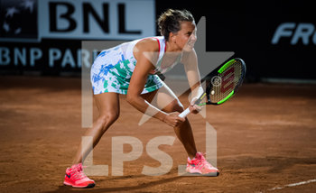 2020-09-16 - Barbora Strycova of the Czech Republic in action during her second-round match at the 2020 Internazionali BNL d'Italia WTA Premier 5 tennis tournament on September 16, 2020 at Foro Italico in Rome, Italy - Photo Rob Prange / Spain DPPI / DPPI - INTERNAZIONALI BNL D'ITALIA 2020 - INTERNATIONALS - TENNIS