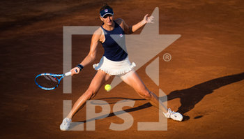 2020-09-17 - Irina-Camelia Begu of Romania in action during her second-round match at the 2020 Internazionali BNL d'Italia WTA Premier 5 tennis tournament on September 17, 2020 at Foro Italico in Rome, Italy - Photo Rob Prange / Spain DPPI / DPPI - INTERNAZIONALI BNL D'ITALIA 2020 - INTERNATIONALS - TENNIS