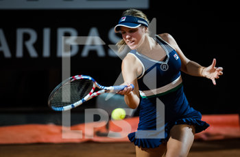 2020-09-17 - Sofia Kenin of the United States in action during her second-round match at the 2020 Internazionali BNL d'Italia WTA Premier 5 tennis tournament on September 17, 2020 at Foro Italico in Rome, Italy - Photo Rob Prange / Spain DPPI / DPPI - INTERNAZIONALI BNL D'ITALIA 2020 - INTERNATIONALS - TENNIS