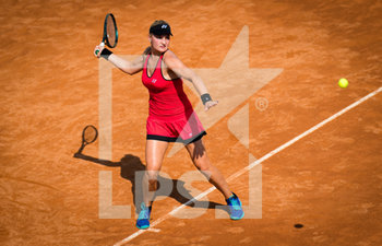 2020-09-18 - Dayana Yastremska of Ukraine in action during her third-round match at the 2020 Internazionali BNL d'Italia WTA Premier 5 tennis tournament on September 18, 2020 at Foro Italico in Rome, Italy - Photo Rob Prange / Spain DPPI / DPPI - INTERNAZIONALI BNL D'ITALIA - INTERNATIONALS - TENNIS
