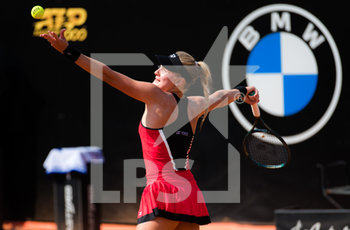 2020-09-18 - Dayana Yastremska of Ukraine in action during her third-round match at the 2020 Internazionali BNL d'Italia WTA Premier 5 tennis tournament on September 18, 2020 at Foro Italico in Rome, Italy - Photo Rob Prange / Spain DPPI / DPPI - INTERNAZIONALI BNL D'ITALIA - INTERNATIONALS - TENNIS