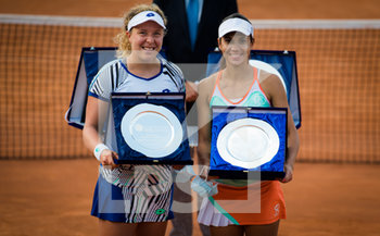 2020-09-19 - Anna-Lena Groenefeld of Germany and Raluca Olaru of Romania pose with their trophies after the doubles final of the 2020 Internazionali BNL d'Italia WTA Premier 5 tennis tournament on September 20, 2020 at Foro Italico in Rome, Italy - Photo Rob Prange / Spain DPPI / DPPI - INTERNAZIONALI BNL D'ITALIA WTA PREMIER 5 - INTERNATIONALS - TENNIS