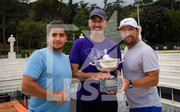 2020-09-21 - Darren Cahill and team during the champions trophy shoot after the 2020 Internazionali BNL d'Italia WTA Premier 5 tennis tournament on September 21, 2020 at Foro Italico in Rome, Italy - Photo Rob Prange / Spain DPPI / DPPI - INTERNAZIONALI BNL D'ITALIA WTA PREMIER 5 2020 - INTERNATIONALS - TENNIS