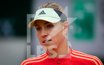 2020-09-24 - Angelique Kerber of Germany during practice before the start of the Roland Garros 2020, Grand Slam tennis tournament, Qualifying, on September 24, 2020 at Roland Garros stadium in Paris, France - Photo Rob Prange / Spain DPPI / DPPI - ROLAND GARROS 2020 -  GRAND SLAM TENNIS TOURNAMENT - QUALIFYING - INTERNATIONALS - TENNIS