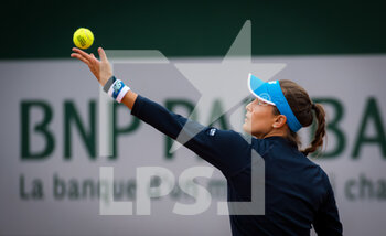 2020-09-28 - Monica Puig of Puerto Rico in action during the first round at the Roland Garros 2020, Grand Slam tennis tournament, on September 28, 2020 at Roland Garros stadium in Paris, France - Photo Rob Prange / Spain DPPI / DPPI - ROLAND GARROS 2020, GRAND SLAM TOURNAMENT - INTERNATIONALS - TENNIS